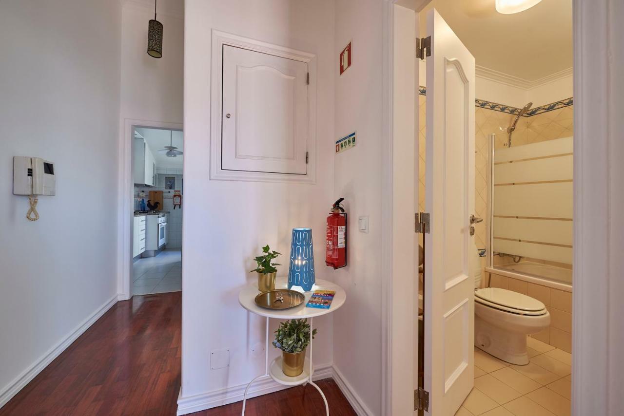 ליסבון Cozy Apartment In Historic Center With Terrace מראה חיצוני תמונה