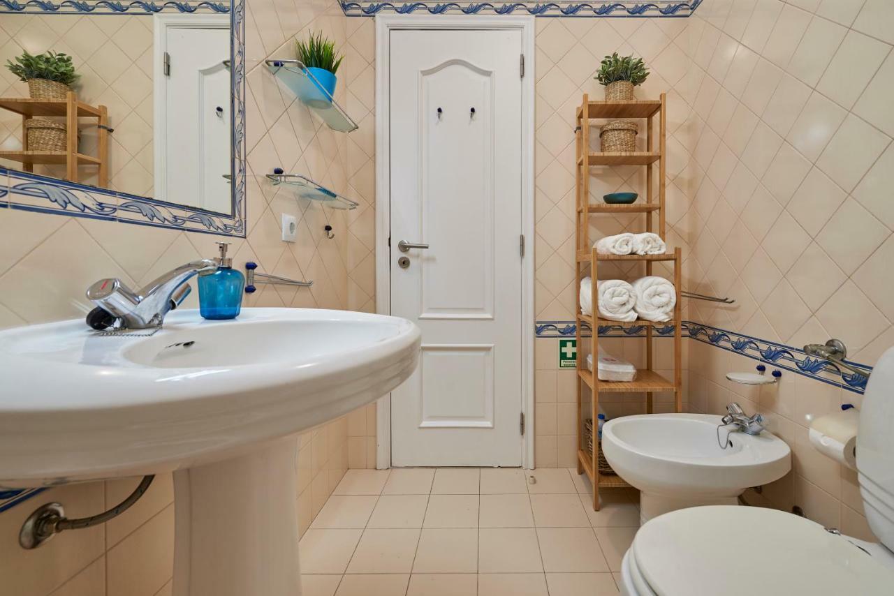 ליסבון Cozy Apartment In Historic Center With Terrace מראה חיצוני תמונה